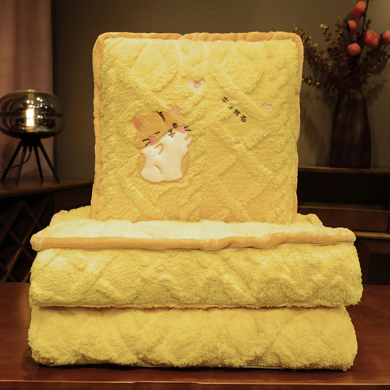 抱枕被子两用办公室午睡毯子二合一折叠汽车用车载睡觉小枕头靠枕