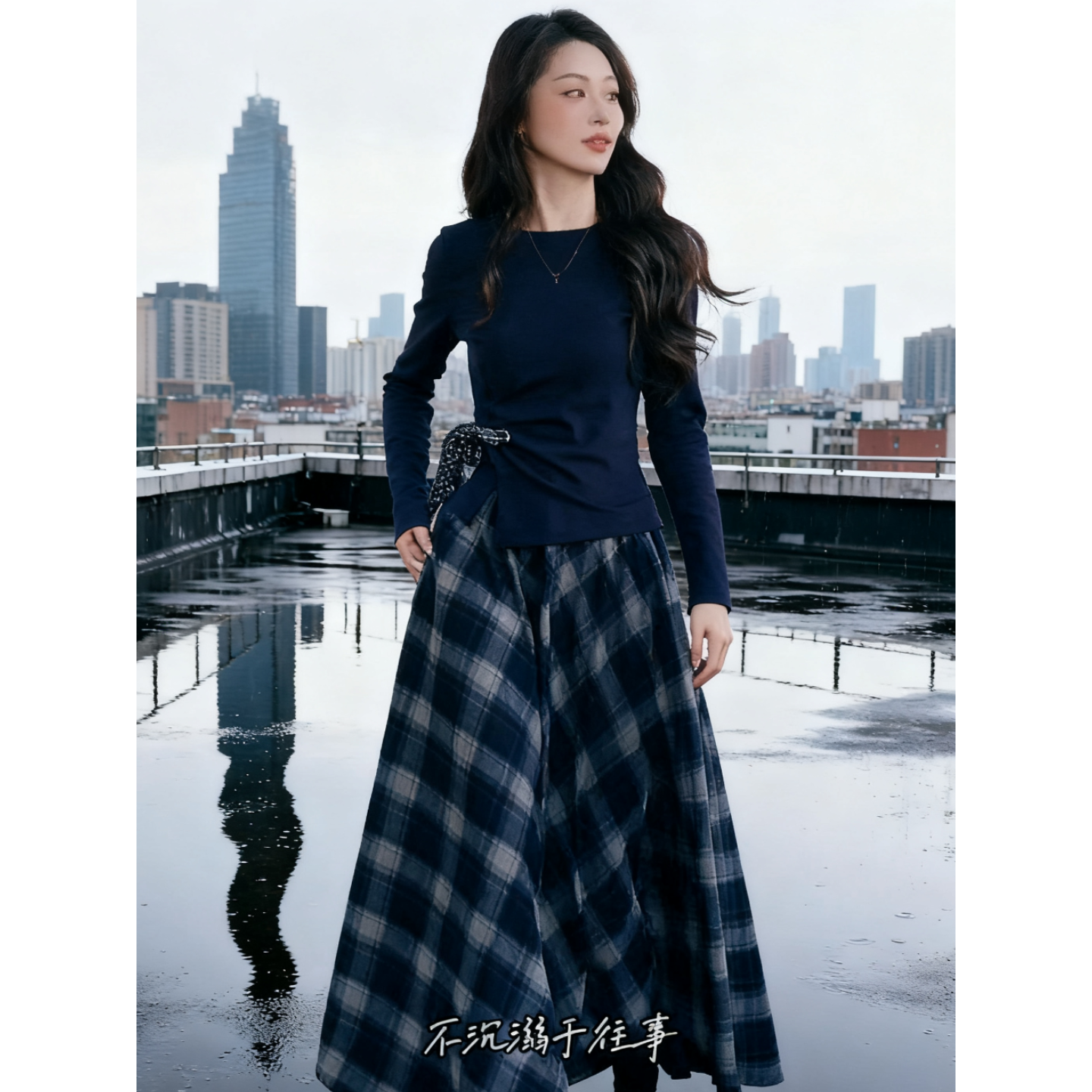 玉美雅【旗舰精选套装】秋冬款气质不规则系带上衣轻奢格纹半身裙