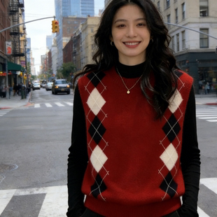 玉美雅【旗舰精选】秋冬款叠穿轻奢洋气菱形格针织马甲+百搭长袖