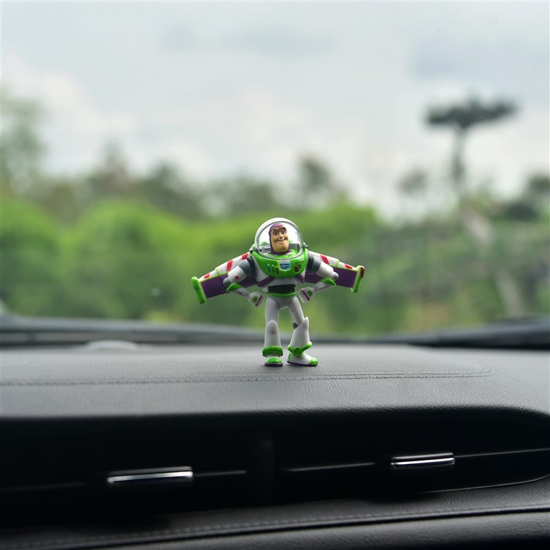 总动员巴斯光年汽车中控台摆件可爱卡通公仔车载转饰品车内