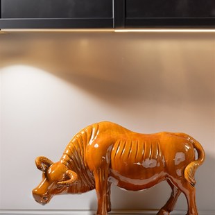 化妆室牛摆件正北厨房低头吸水牛陶瓷黄色水牛客厅阳台缺角工艺礼