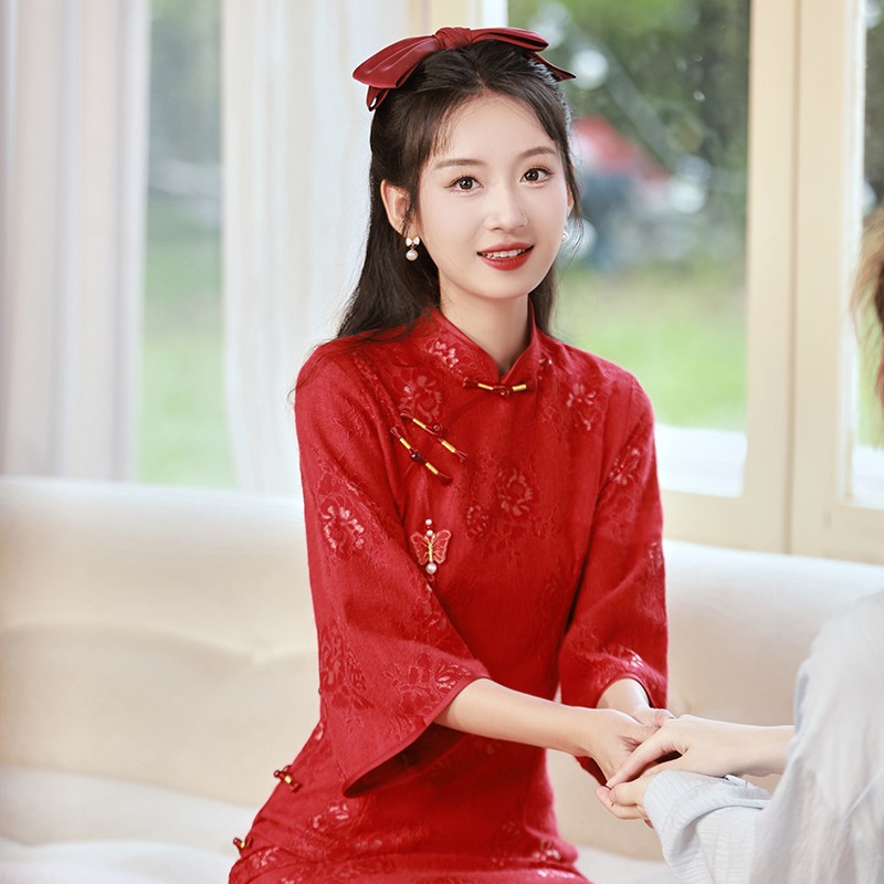红色旗袍敬酒服新娘秋冬季2025新款中式结婚订婚礼裙出阁宴会长袖