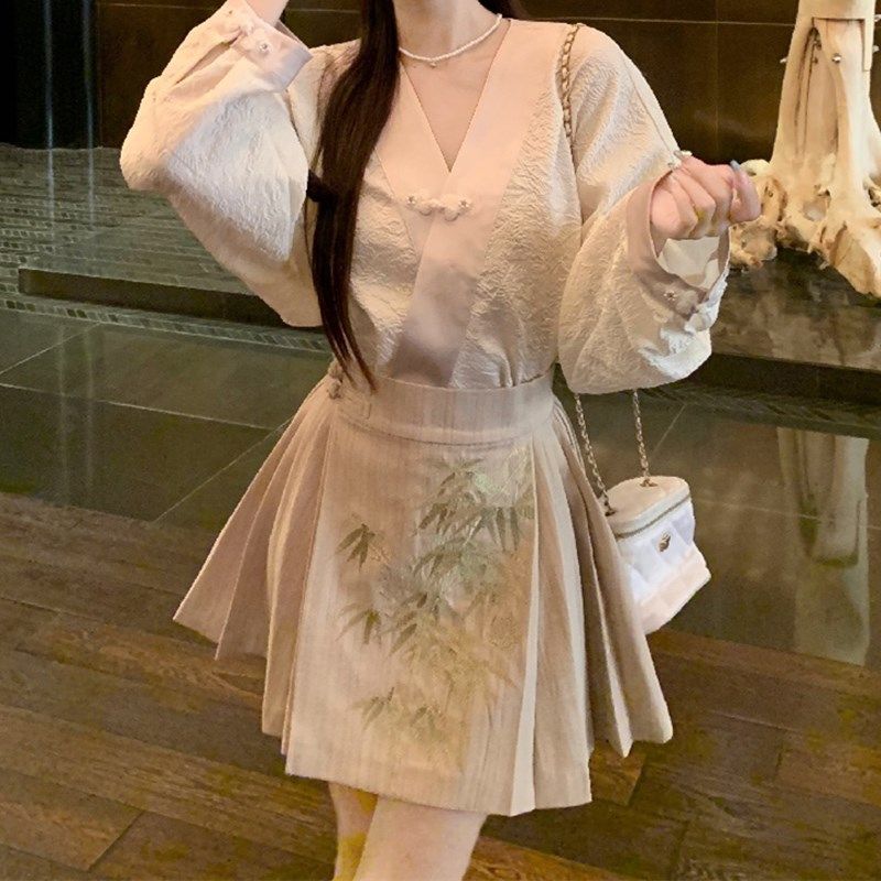 大码胖mm新中式国风高级感v领衬衫马面裙女春气质改良半身裙套装