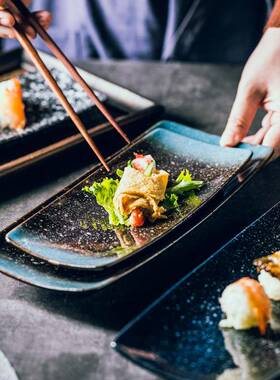 饺盘创意瓷盘寿司盘子盘烤翅盘大号陶瓷平盘烤LFE肉店餐具陶瓷陶