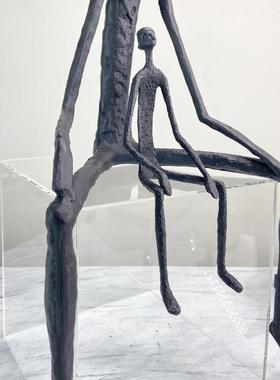 雕现代GBA简约黑色抽象像塑摆人件样板售楼处玄房关坐姿人物软装