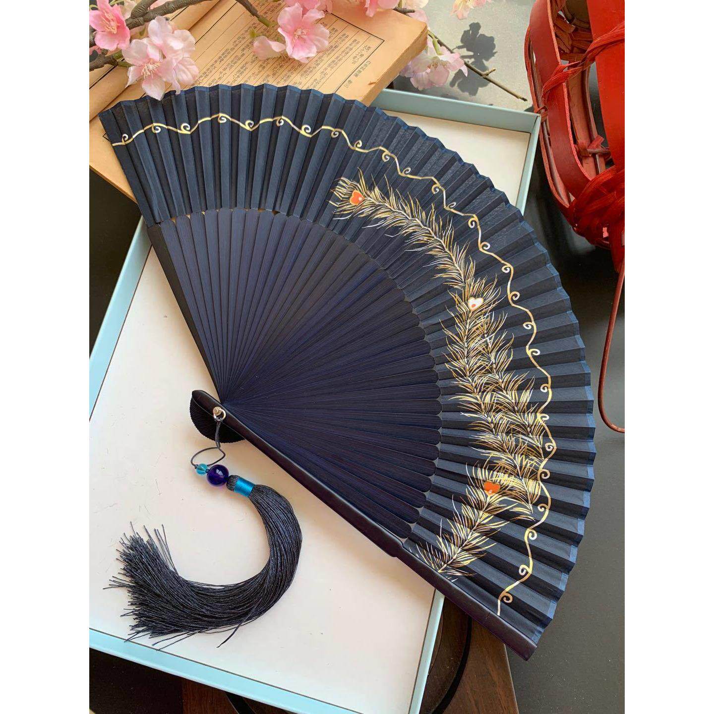舞蹈风格折扇孔雀羽毛女式夏季中国7英寸丝绸竹跳覆古扇子小便携