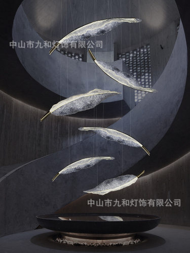 复式楼别墅挑空吊灯树脂led发光羽毛水纹酒店大堂跃层天井楼梯灯