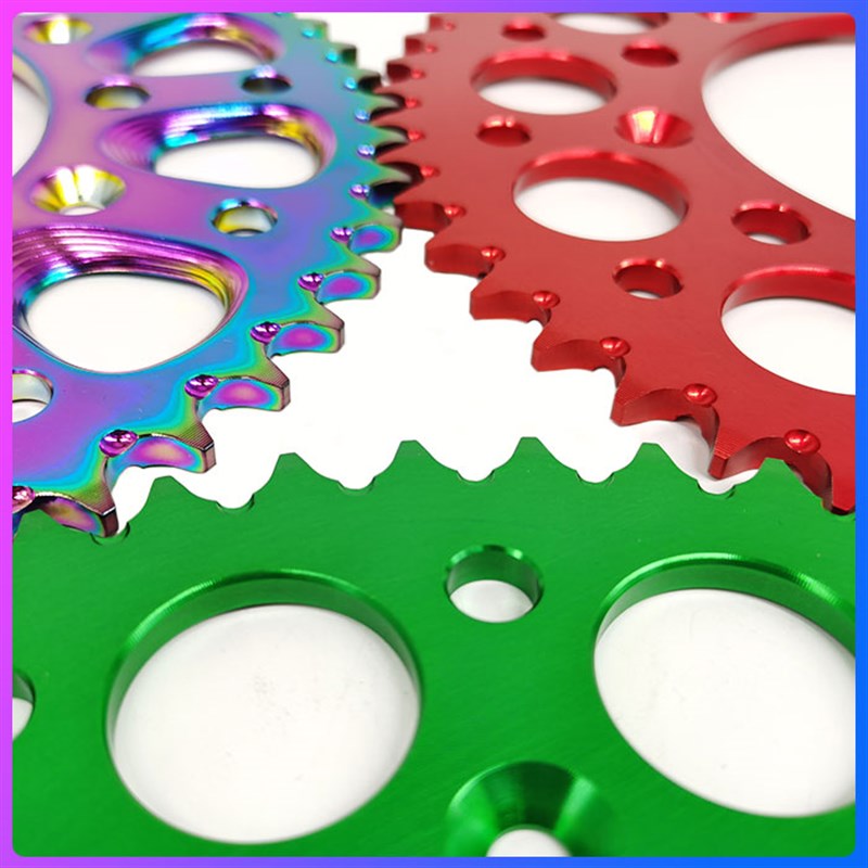 极盗者 波速尔泰坦M2猛禽越野车 7075CNC铝合金52T齿后链盘牙盘