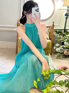 法式薄荷绿挂脖连衣裙无袖高级感绝美蓝色吊带女夏三亚海边度假风
