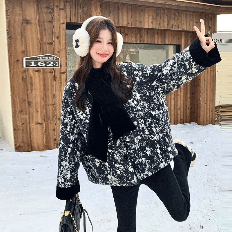 文艺范复古围巾款丝绒拼接羽绒服女冬季2025新款白鸭绒保暖外套