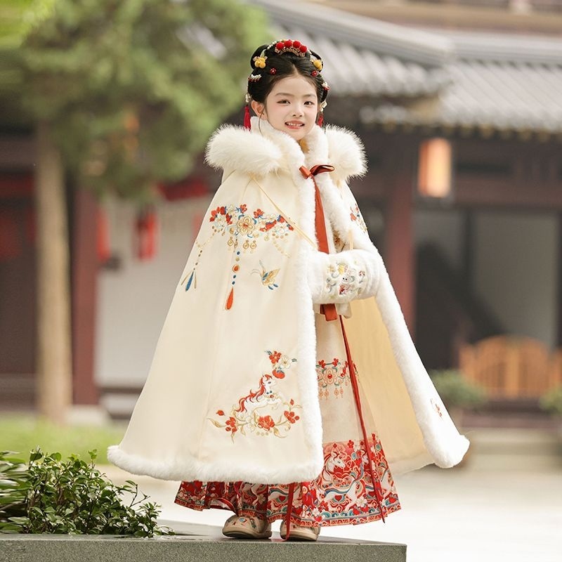 女童披风斗篷汉服加绒加厚超仙儿童外出2026中国风宝宝拜年服冬季