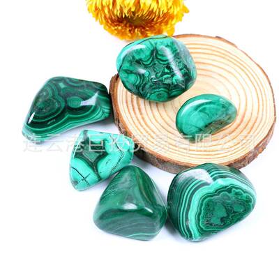 malachite 天然绿孔雀石滚石大颗粒把玩碎石裸石矿标摆件鱼缸装饰