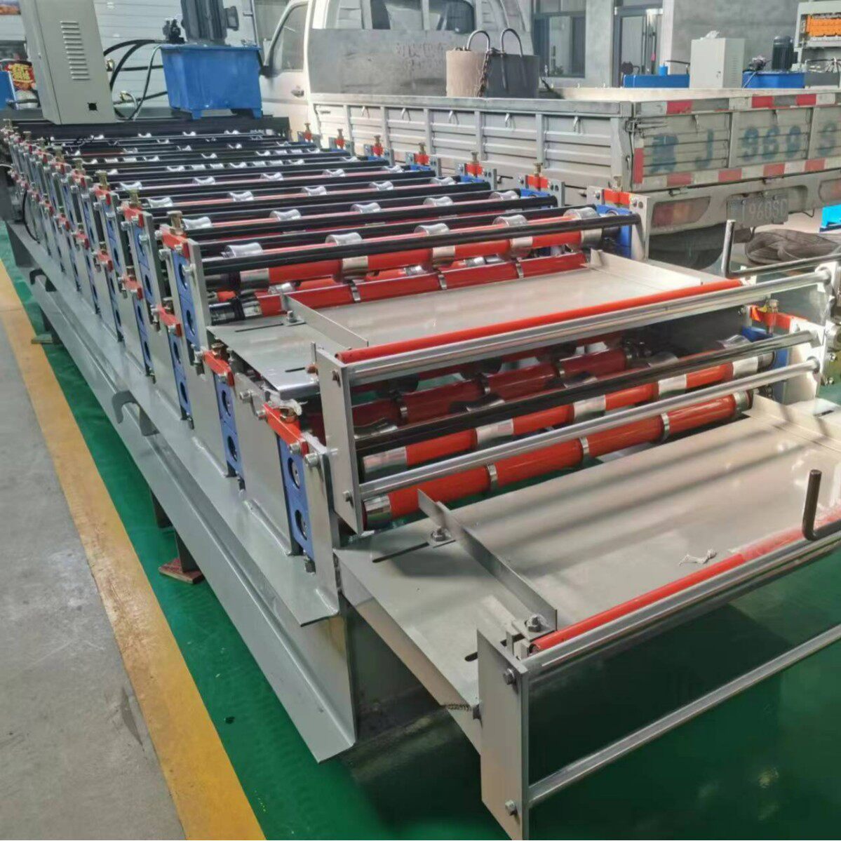 厂家销售全自动彩钢压瓦机加宽840-900双层出口加工出口型