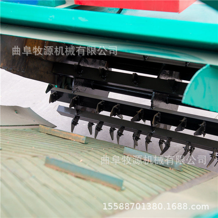 家用小型青贮取草机养殖场草料挖取机自动升降高空取草机厂家