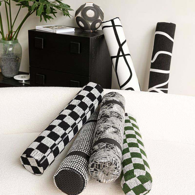 现代简约样板间软装圆枕黑白线条长条枕售楼处装饰枕酒店民宿靠枕