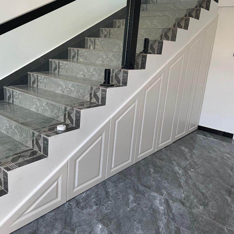 楼梯柜定制楼梯下储物柜收纳拉展示式衣柜柜抽货架货柜收纳三角