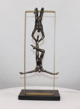 创意现代黑色轻奢动物人物摆件新中式客厅电视酒柜玄关金属装饰品