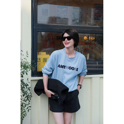 AMYMOORE艾莫尔2025年秋季女装卫衣套头衫圆领百搭蓝色时尚391296
