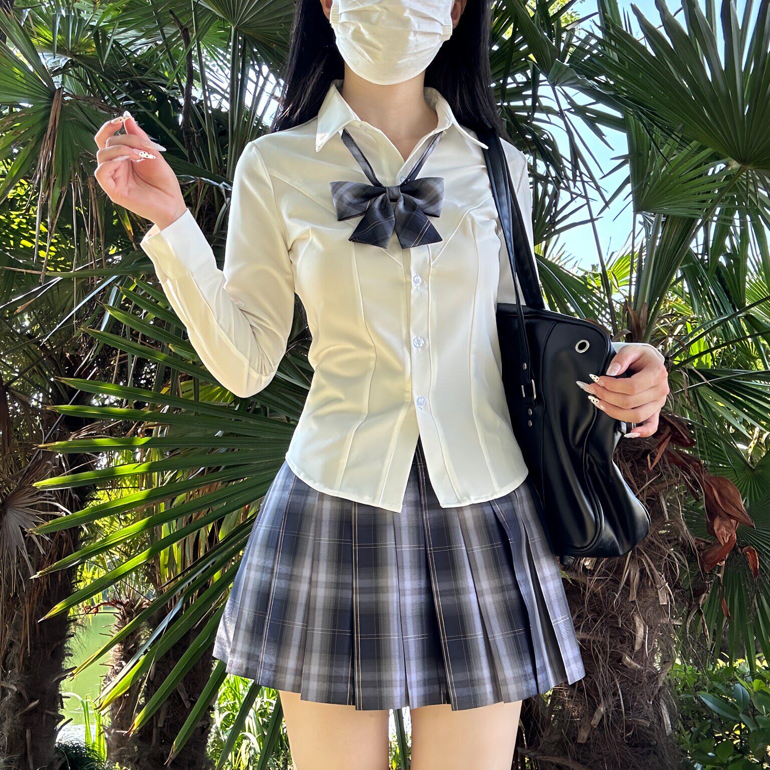 JK收腰弹力衬衫V领短袖修