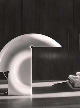 意大利Flos Biagio 台灯卧室设计师经典款白色树脂雕刻装饰氛围灯