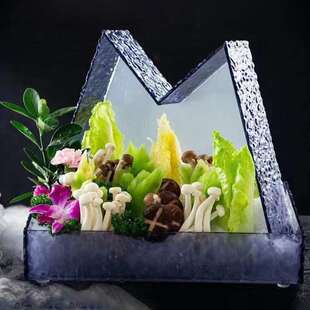 火锅店茵类拼盘特色牛羊肉盘子三文鱼刺身盘拼盘干冰创意餐具