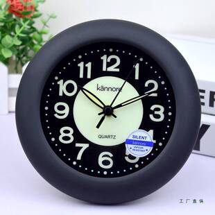 创意静音夜光老人大字床头钟卧室床头座钟挂钟学生书桌个性石英钟