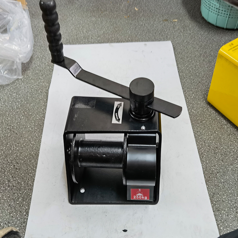 涡轮蜗杆手摇绞盘手动卷扬机自锁手摇升降机重型绞车钢丝绳牵引机