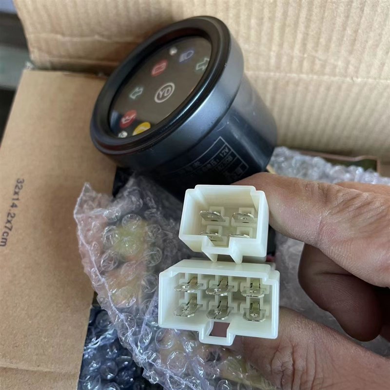 V拖拉机表 改装仪表的灯光指示表转向电压大灯转向机油故障