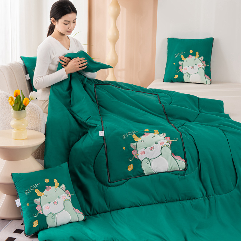 龙年抱枕被两用二合一四季款车载靠垫沙发办公室午休可折叠一体被