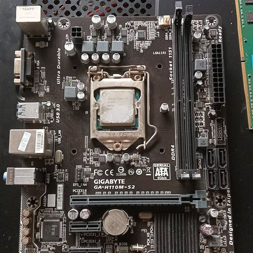 技嘉h110主板  带挡板