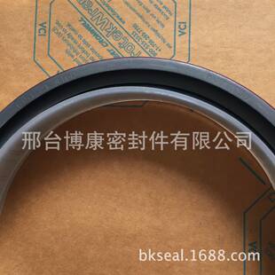 挖机配件轴承矿山挖掘机 4160 6D125曲轴前后油封6151