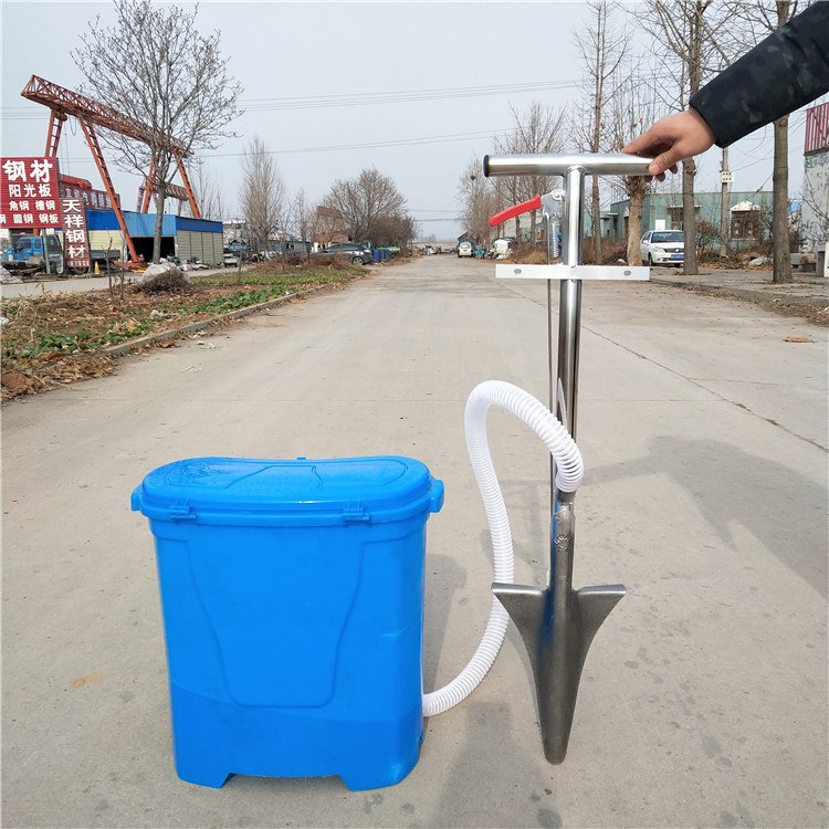 新型铁锹式硬地果树追肥器