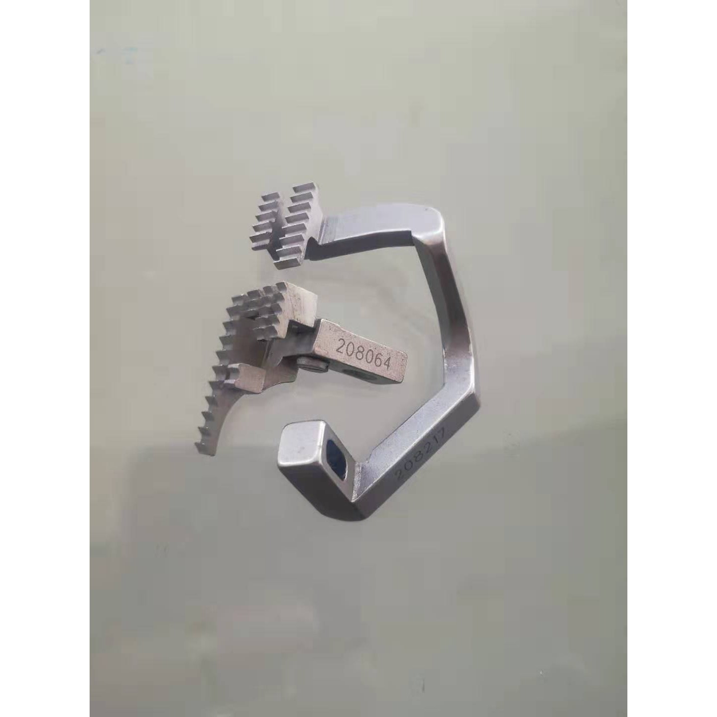 飞马厚料【三针六线针位】拷边机三针六线锁边车牙齿针板压脚针夹,玩具/童车/益智/积木/模型,垂直悬浮玩具,淘宝优惠券,粉丝福利购,淘宝优惠卷