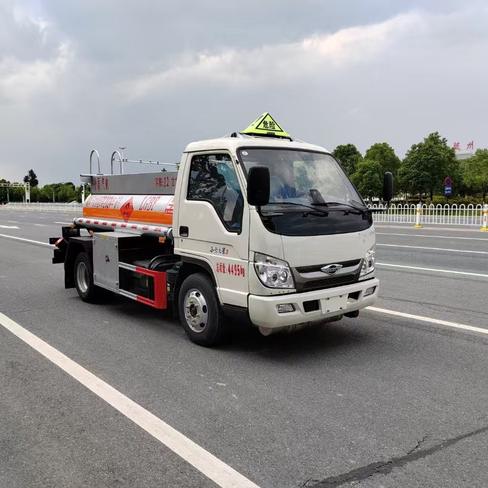东风多利卡1.9立方蓝牌加油车