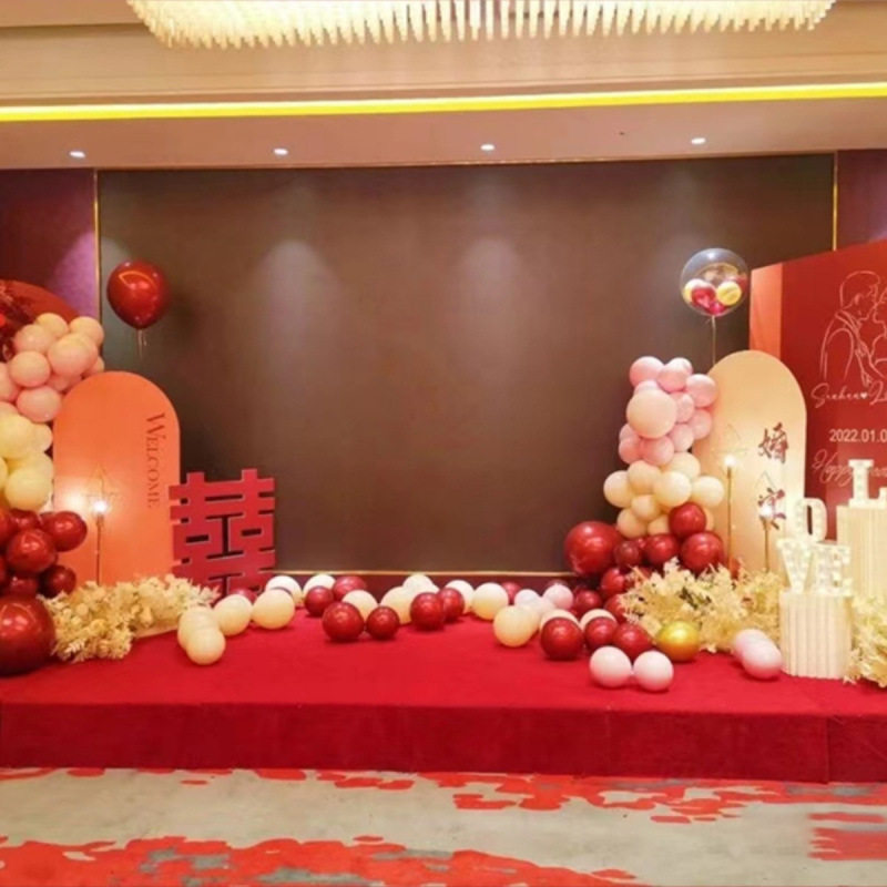 婚礼舞台两侧大屏背景板