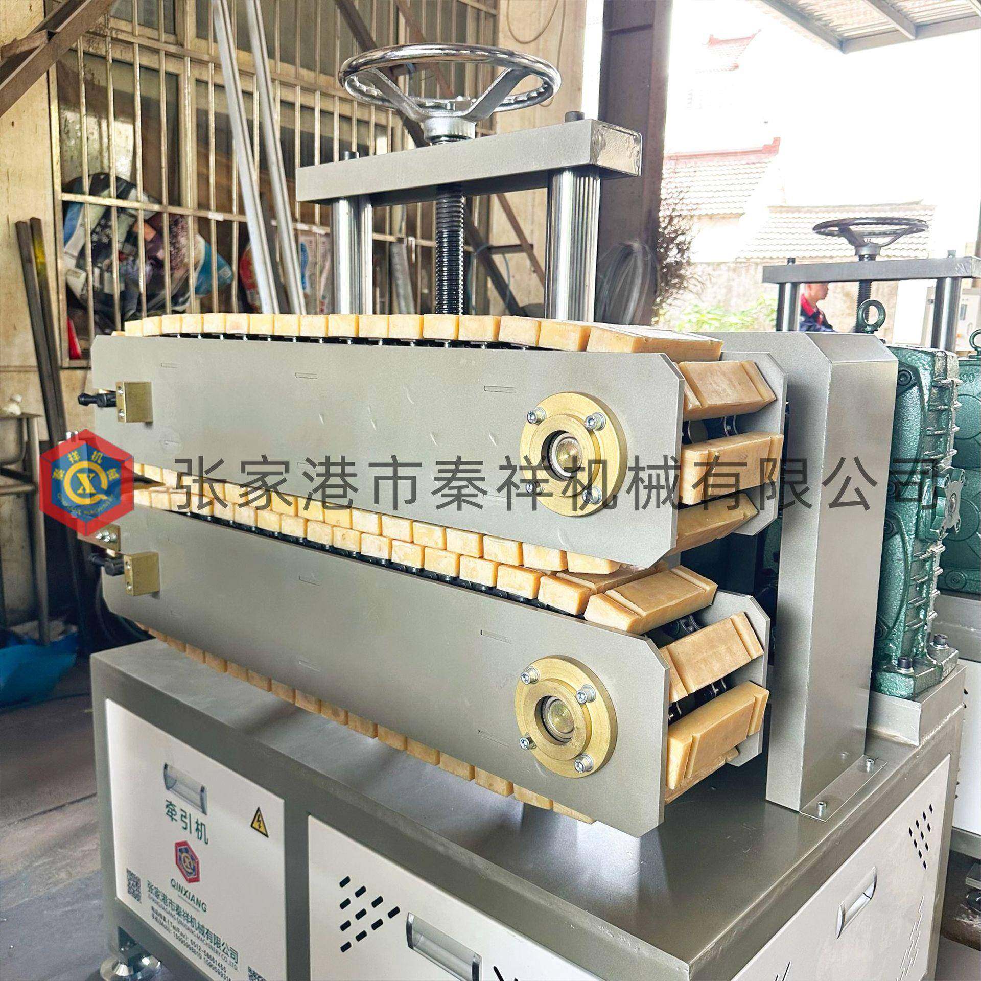 张家港PC透二爪牵引明管爪胶块牵引机二塑料V管C软P硬材型材牵引