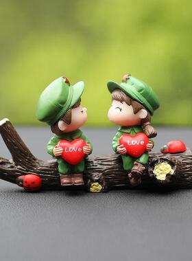 公22070仔摆件爱小情侣款汽车摆创新件款可车上车内饰品意车载装