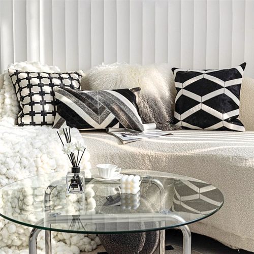现代简约高级黑白色牛皮羊毛拼接抱枕客厅沙发样板间卧室民宿靠枕