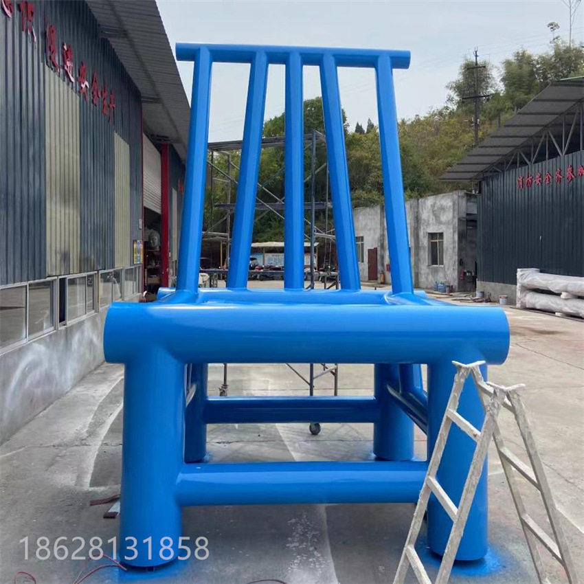 四川玻璃钢雕塑 老式竹编座椅雕塑 商业美陈雕塑 商业景观雕塑