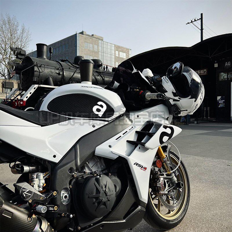 适用RSV4油箱贴 油箱防滑贴 油箱侧贴 阿普利亚TUONO1100油箱贴