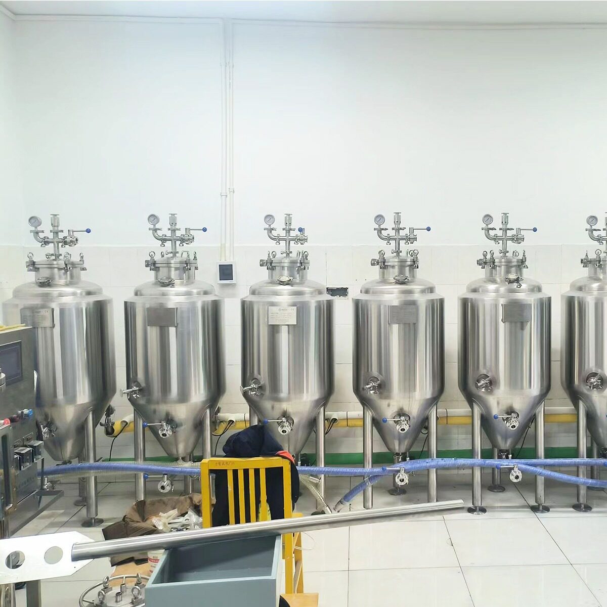 实验室精酿原浆设备高校合作小型酿酒机啤酒发酵罐厂家自酿