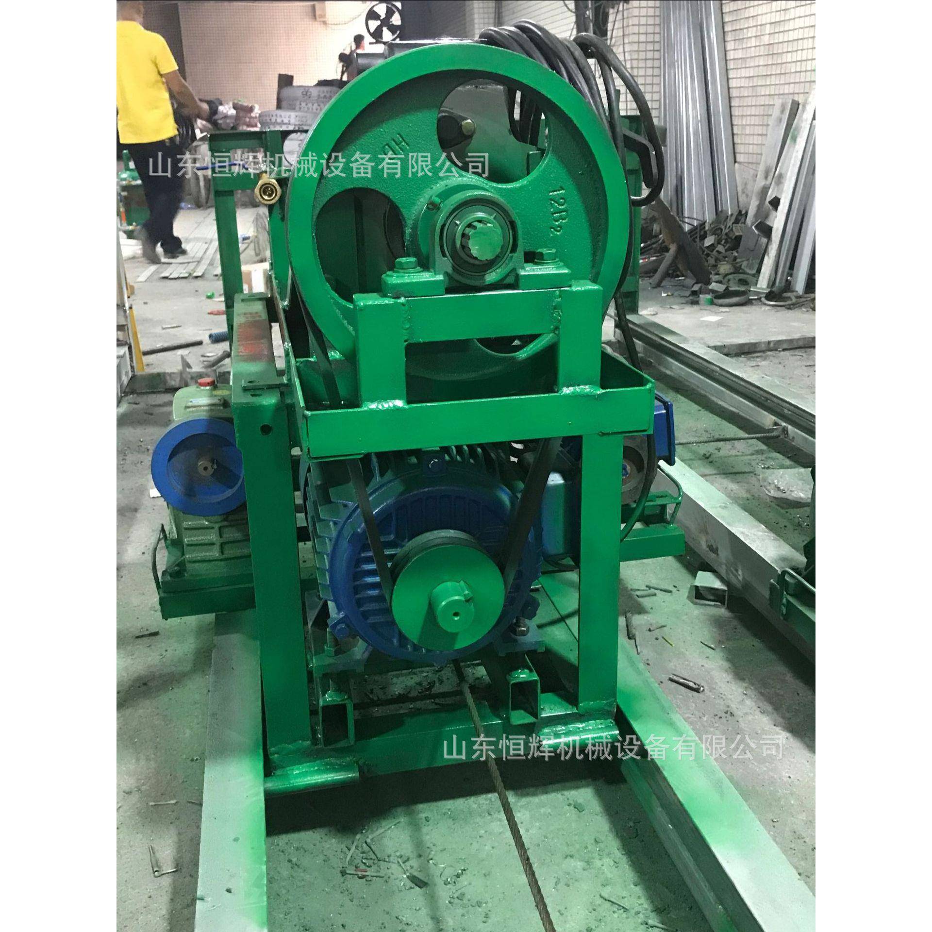 广东动横向钻山泉打井山体凿岩3机1944400米深孔井机气水井钻机大