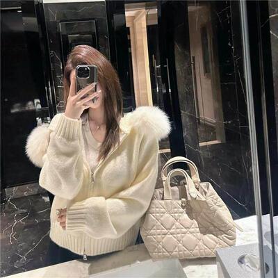 大毛领连帽狸毛外套狐女白秋冬慵懒高级感宽色松针JPG拉织炼 炼LT