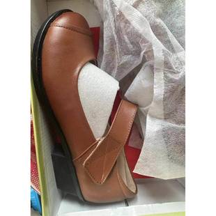 高档春秋真皮女鞋楔形软底闲鞋妈妈鞋防滑扣中老休妇鞋女工作年黑