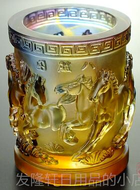 高档水琉璃晶桌笔筒送礼办面公室老板大气老师办公桌摆件八骏图装