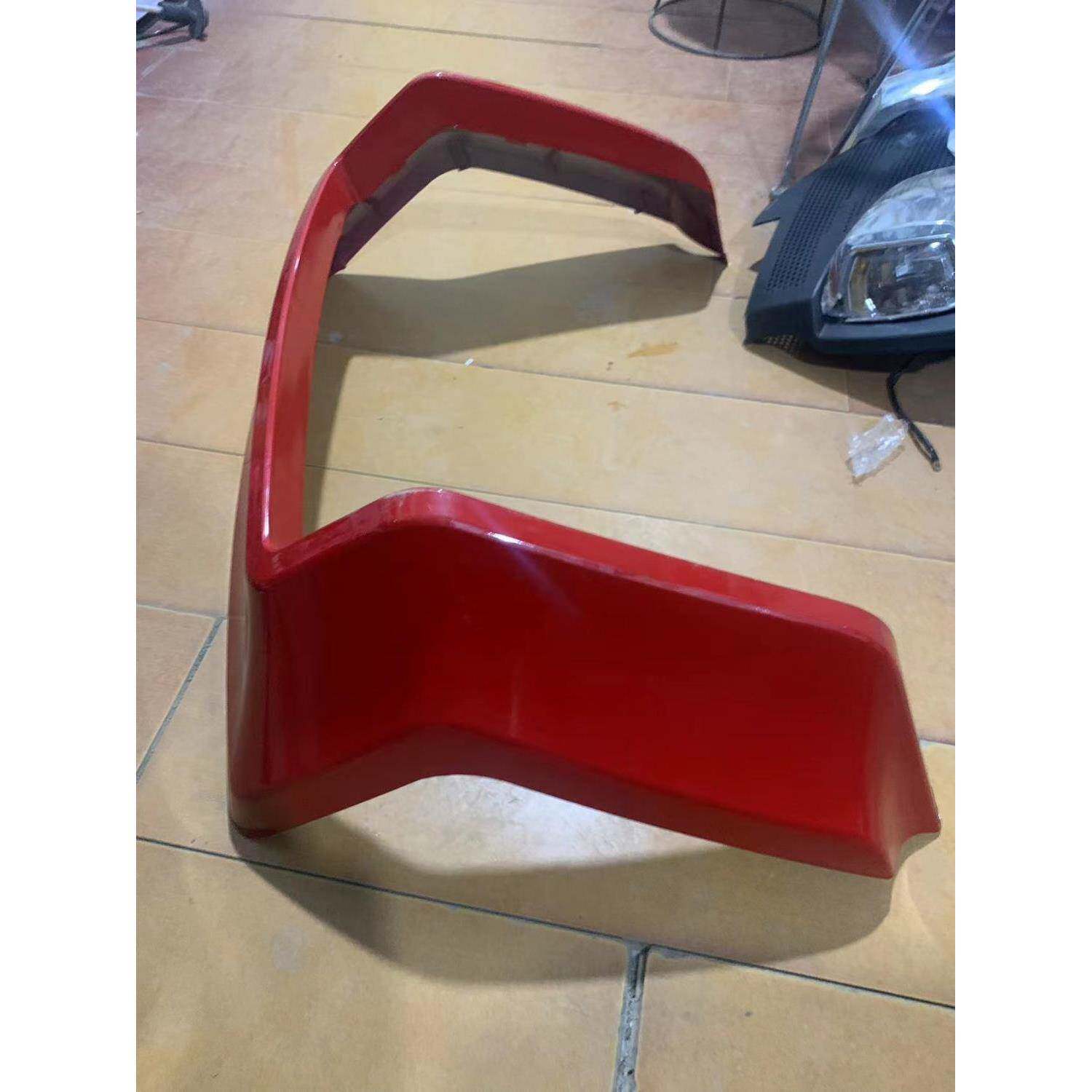 泰鸿2204拖拉机配件;前脸红色边框