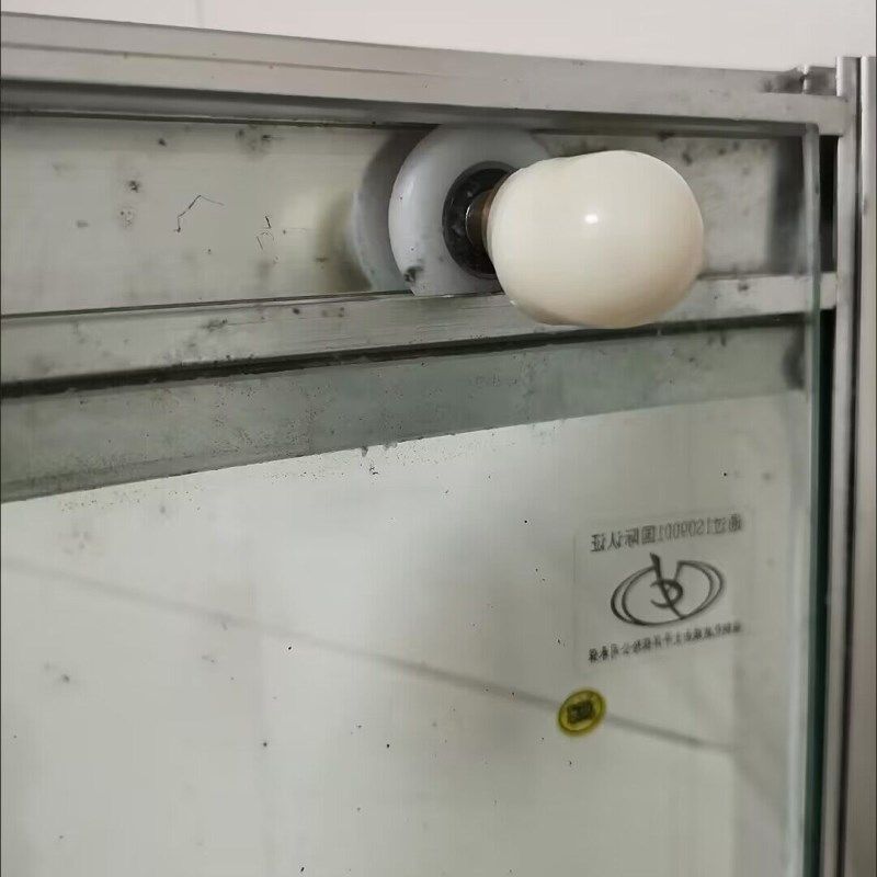 淋浴房滑轮老式圆弧浴室玻璃门移门滚轮上单轮偏心轮弧形浴房配件
