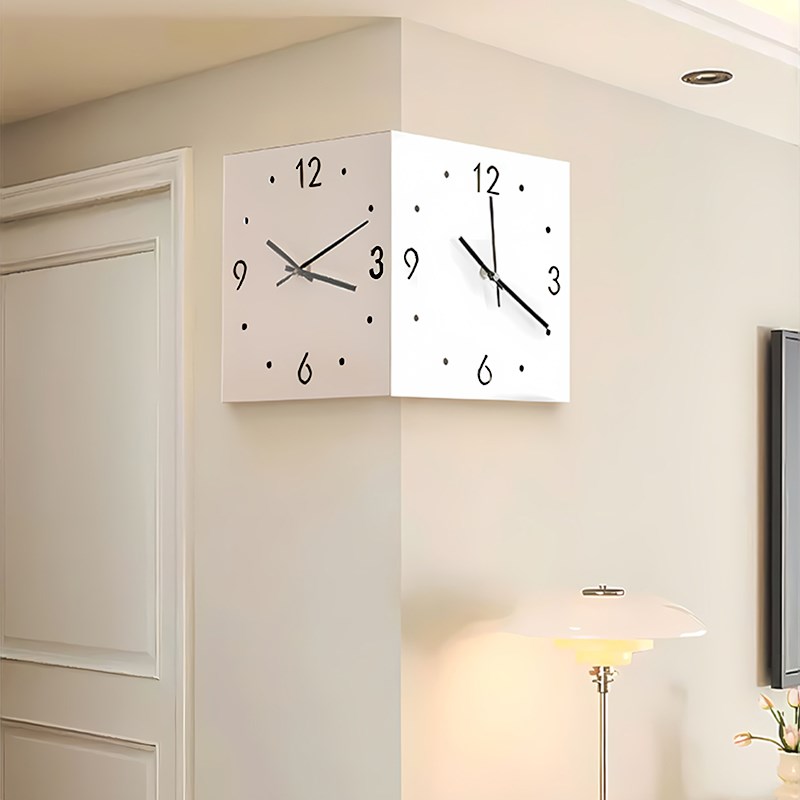 现代简约转角挂钟202新款客厅家用挂墙时钟创意面拐角静音钟表