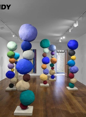 现代玻璃钢彩色石头抽象艺术摆件展厅售楼处玄关酒店商场软装雕塑