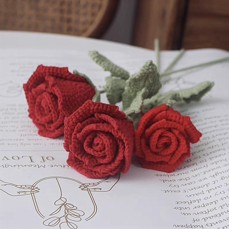 毛线红色玫瑰花朵手工编织巨型永生花针织仿真粉色单支玫瑰花成品